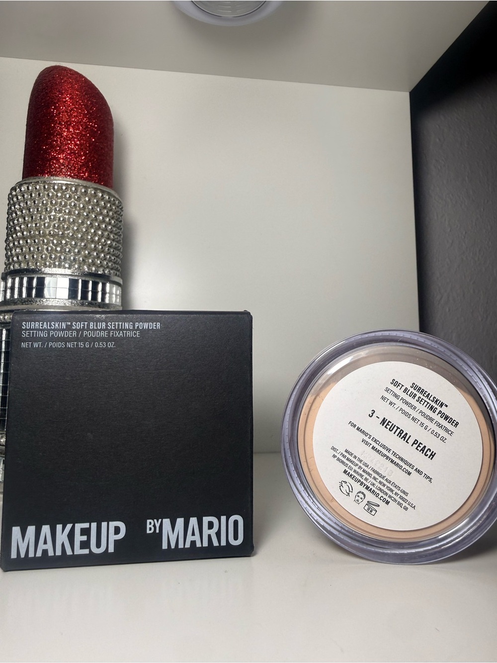 MAKEUP BY MARIO Surrealskin Soft Blur Setting Powder - Neutral Peach